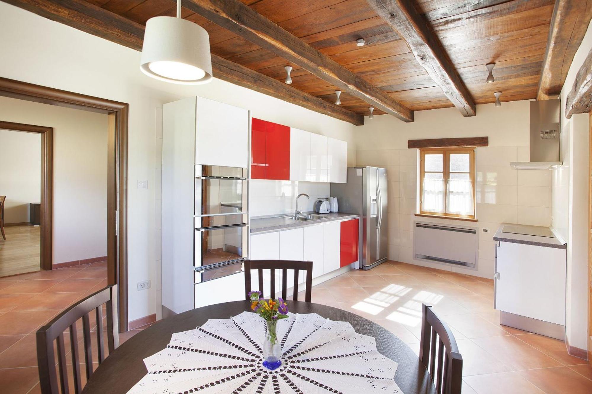 Villa Poropati, Groznjan, Istria - Luxury Countryside Estate For Up To 19 Persons - Large Pool Of 80M2 With Kids Section Buitenkant foto