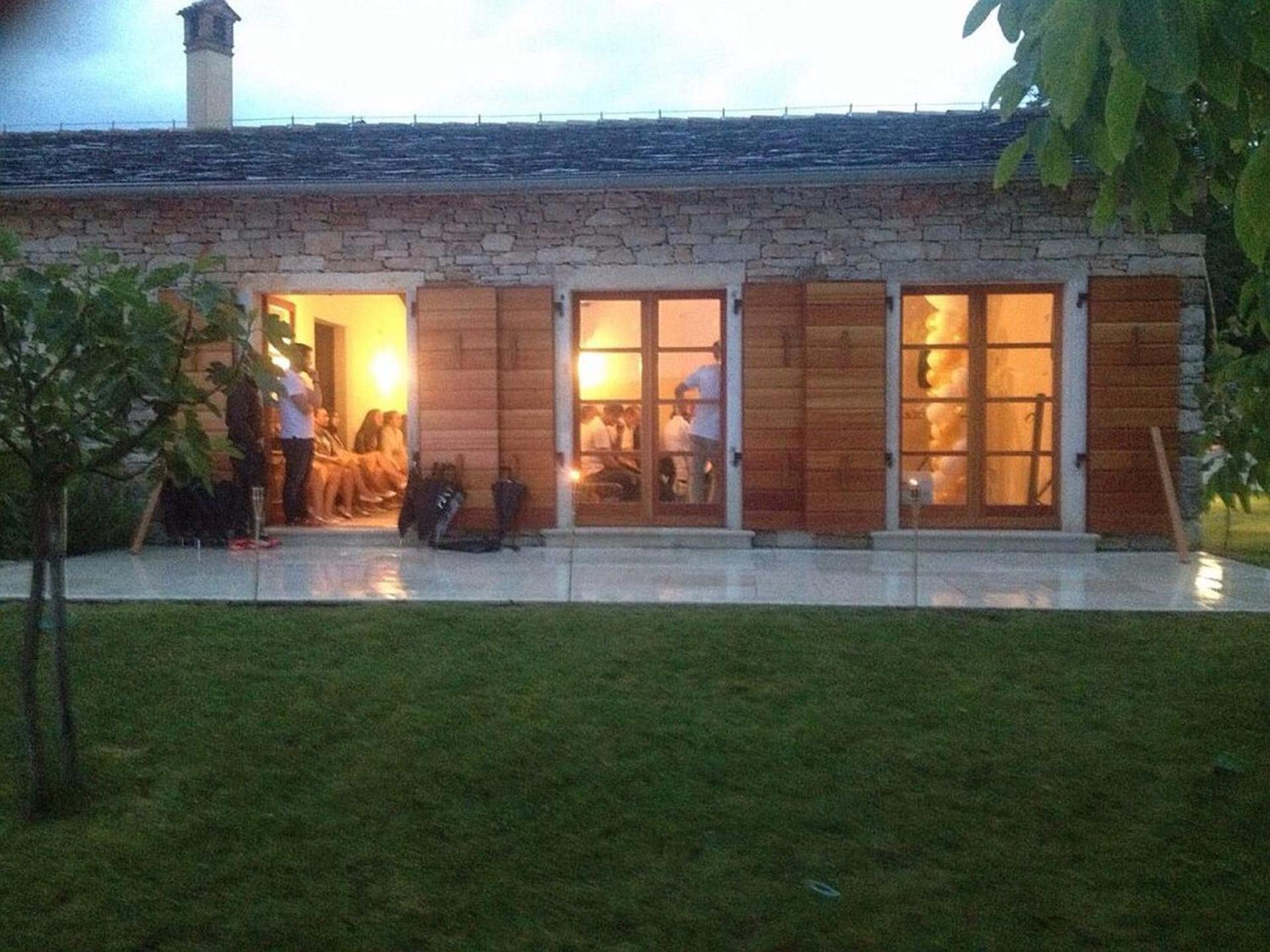 Villa Poropati, Groznjan, Istria - Luxury Countryside Estate For Up To 19 Persons - Large Pool Of 80M2 With Kids Section Buitenkant foto